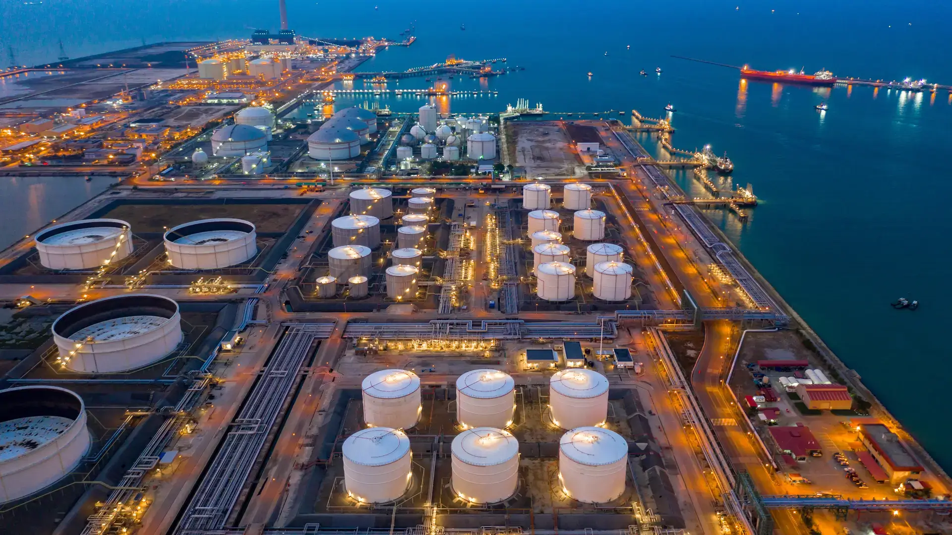 Das Island UAE port